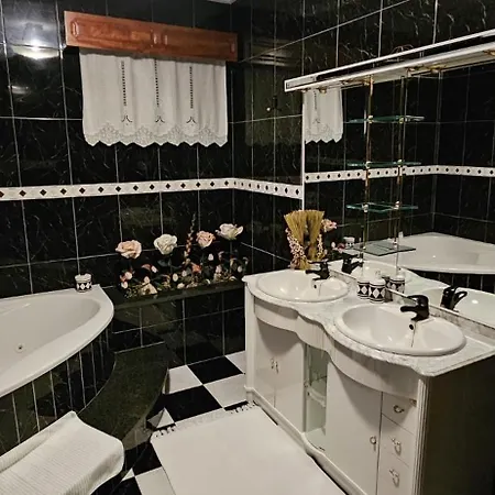 Casa Boucinhas بيت للعطل